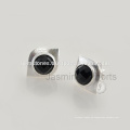 Natural Negro Onyx Gemstone Bisel Stud Pendiente, Venta al por mayor Gemstone Earring Joyas Fabricante